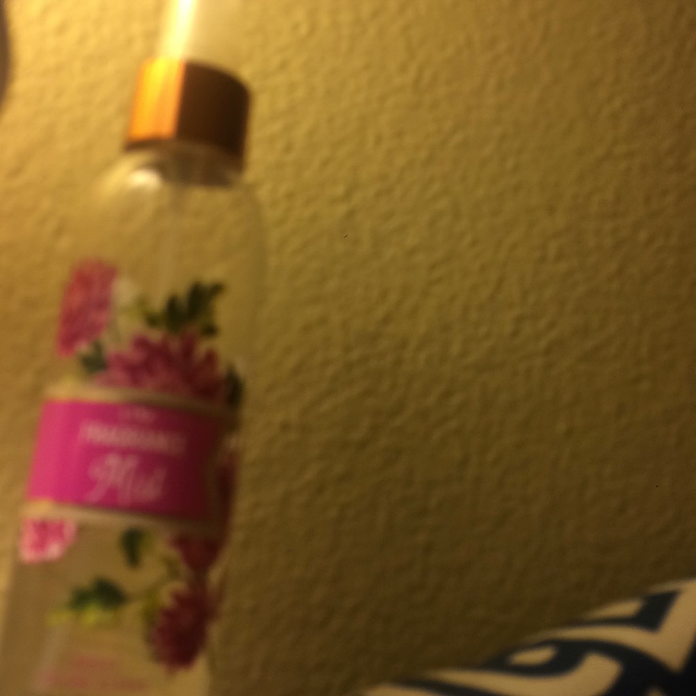 Perfume half filled ( strong sent )